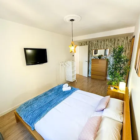 El Halcon Del Pirineo Comotucasa הואסקה