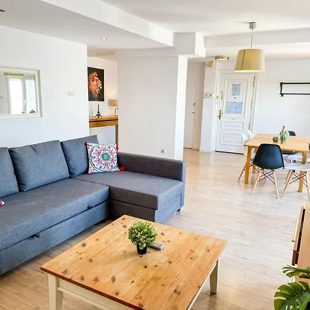 El Halcon Del Pirineo Comotucasa הואסקה