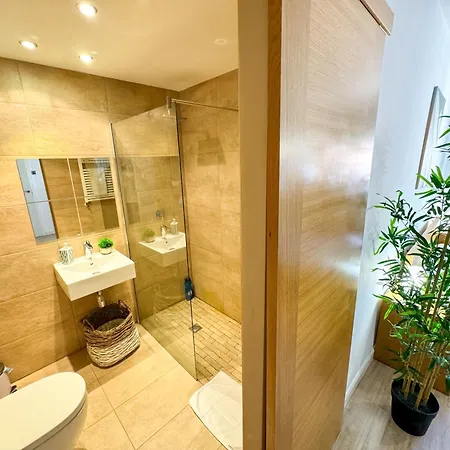 El Halcon Del Pirineo Comotucasa *