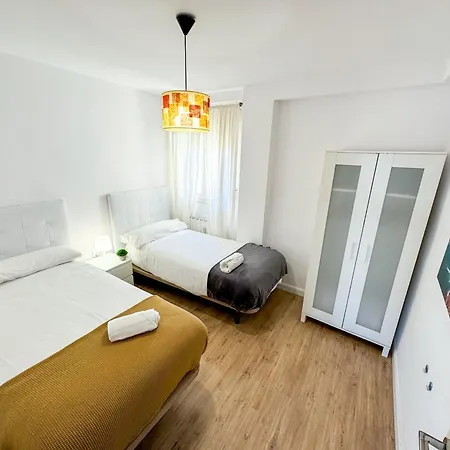 El Halcon Del Pirineo Comotucasa דירה הואסקה