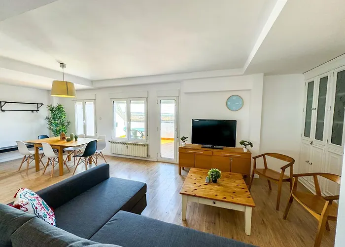 El Halcon Del Pirineo Comotucasa Huesca