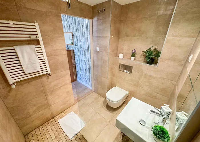 Lägenhet El Halcon Del Pirineo Comotucasa *