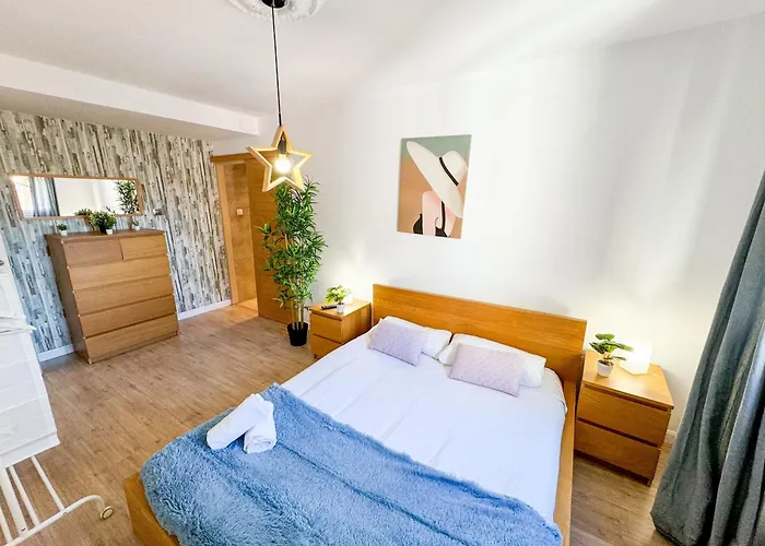 Lägenhet El Halcon Del Pirineo Comotucasa *