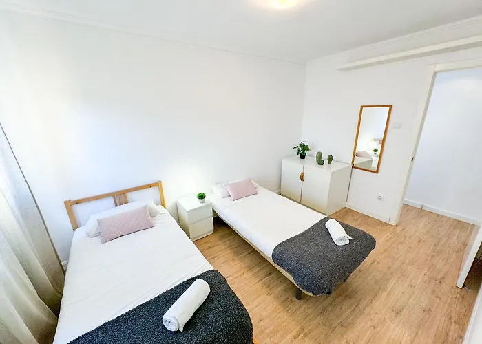 El Halcon Del Pirineo Comotucasa Lägenhet Huesca