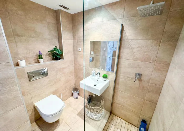 Lägenhet El Halcon Del Pirineo Comotucasa *